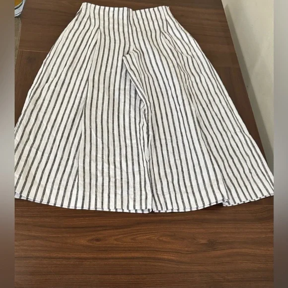 Etcetera Black and White Striped wide legged pants 100% linen size 4
